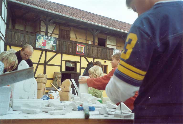 Dreiseitenhof in H&uuml;tten